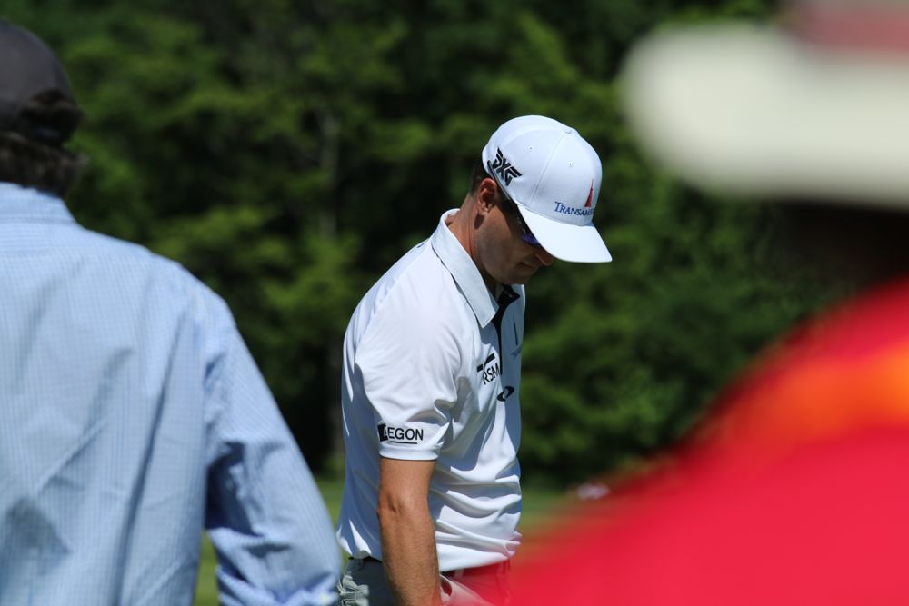 One last loop on the practice tee, and we see...